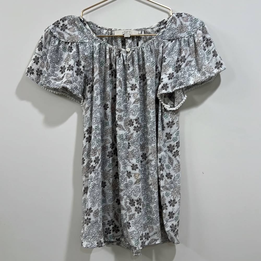 Loft ruffle sleeve blouse size XS